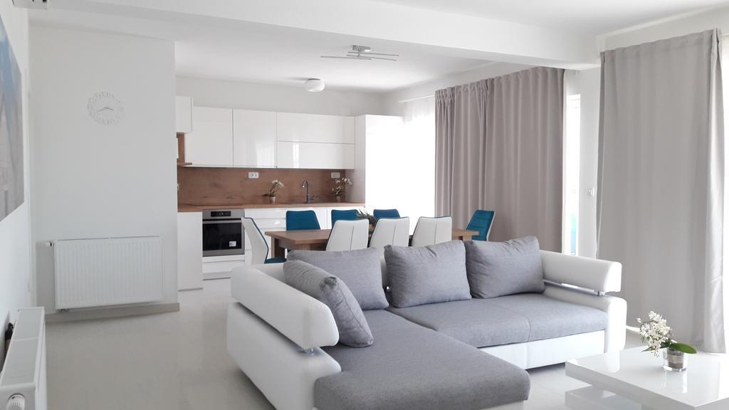 Villa-Apartments Karmel Kaštela Екстериор снимка