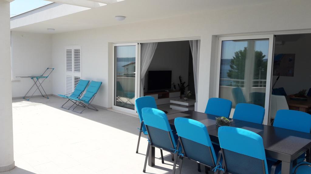 Villa-Apartments Karmel Kaštela Екстериор снимка
