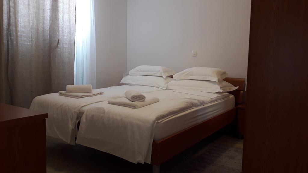 Villa-Apartments Karmel Kaštela Екстериор снимка